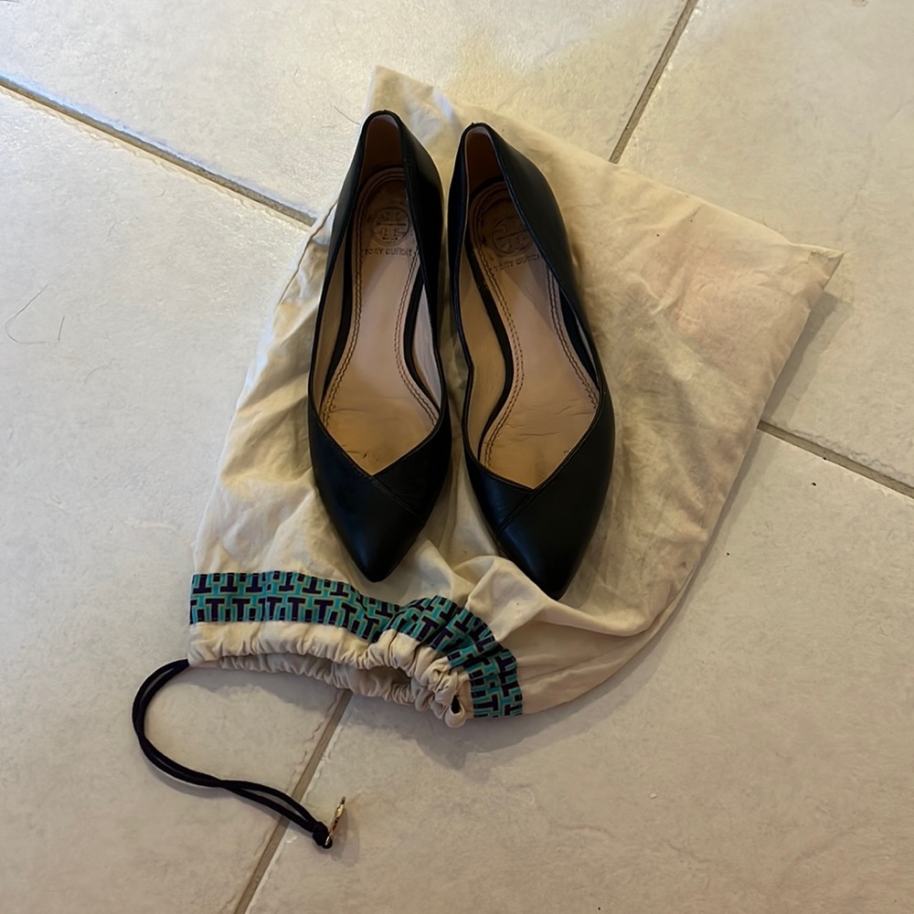 Tory Burch Flats with gold detail